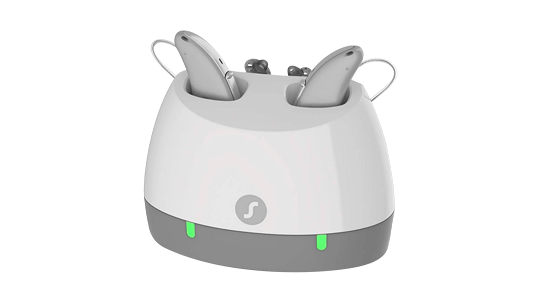 Signia Pure Charger mit Hoergeraeten